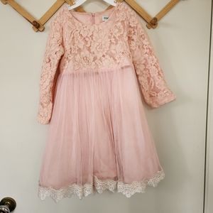 Yimeiyibei size 110 pink lace dress Used good conditions